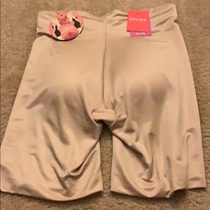 Spanx Booty Booster. Size S